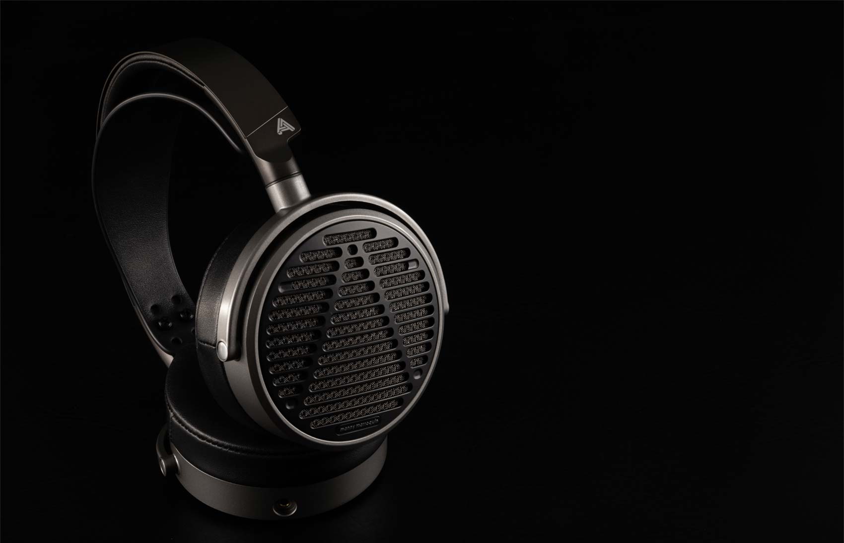 Audeze NEW PROFESSIONAL STUDIO HEADPHONE WITH MANNY MARROQUIN